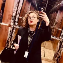 Олю забанили на Гугле